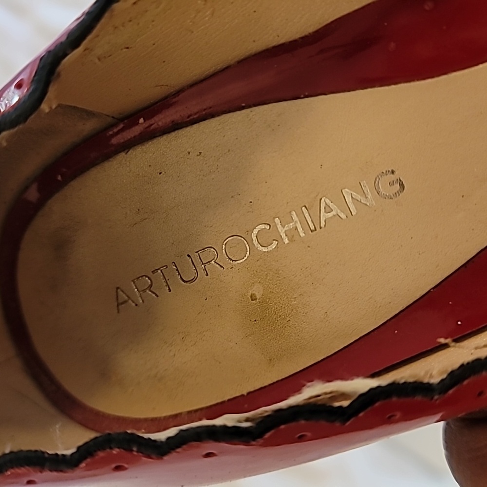 Retro Red Heels - Picture 10 of 12